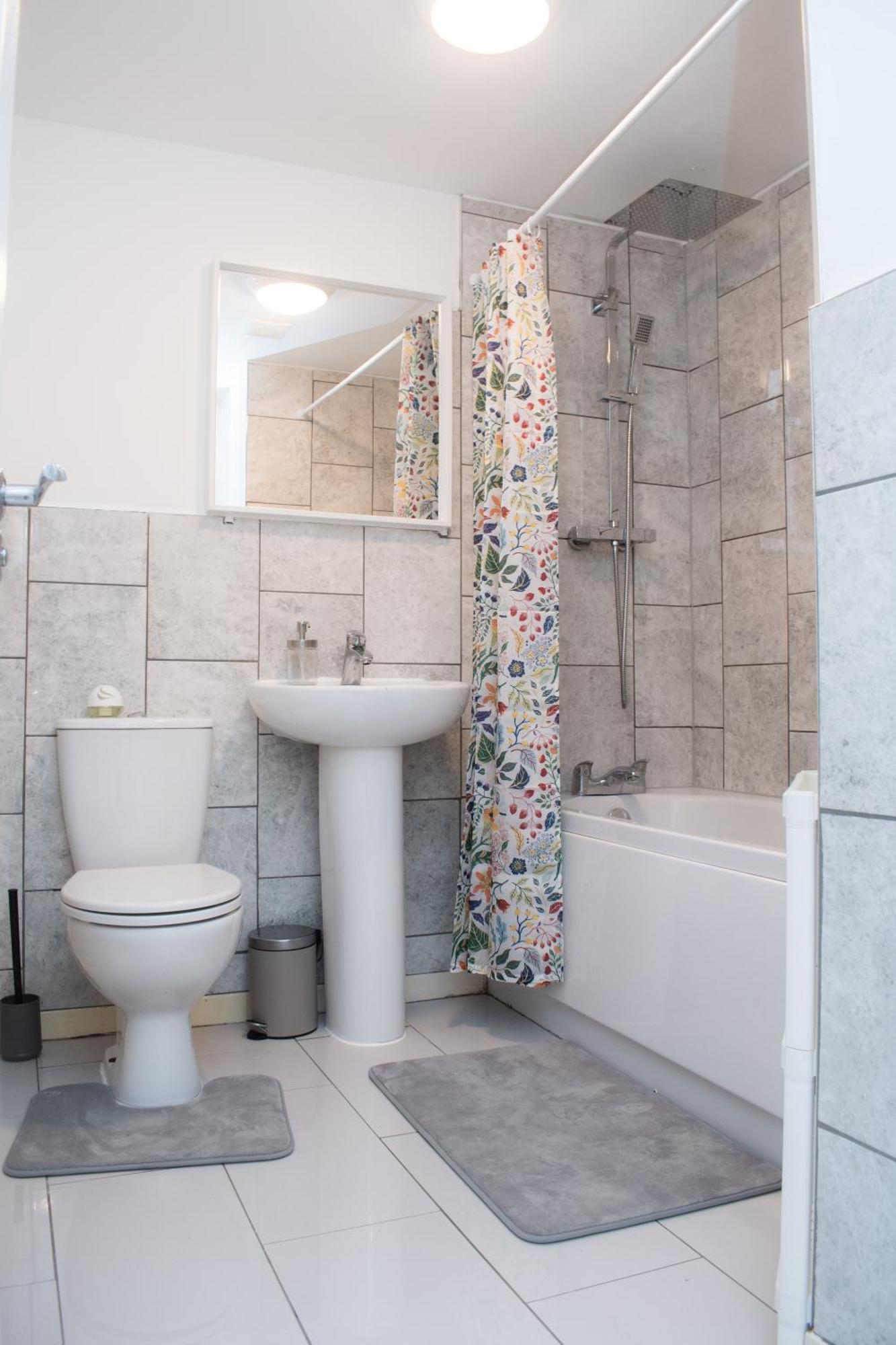 فيلا Comfy Modern 3Br Semi Detached 400Mb Wifi Free Double Parking نيوكاسل أبون تاين المظهر الخارجي الصورة